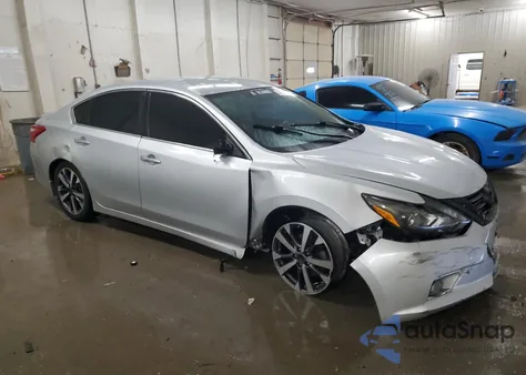 2016 Nissan Altima 2.5 из США, поврежденный, VIN 1N4AL3AP0GN388391